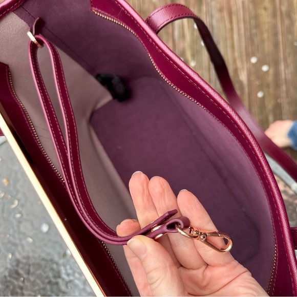 Tad baker. Like new - Picture 5 of 9